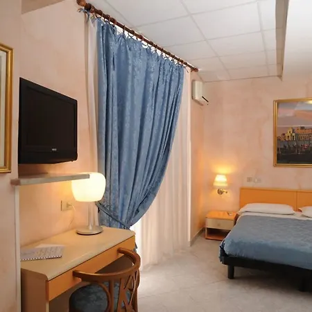 Veronese מלון 3*