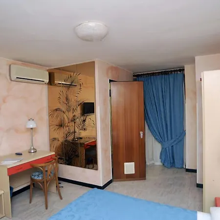 Veronese Hotel Génova